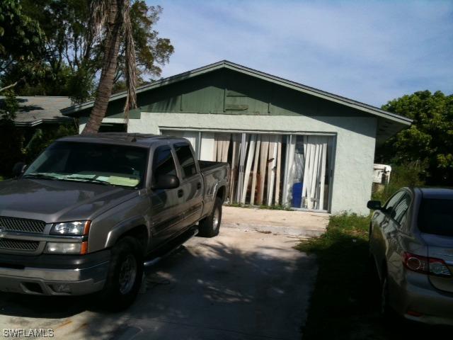 4801 22nd Ave., Naples, FL 34116