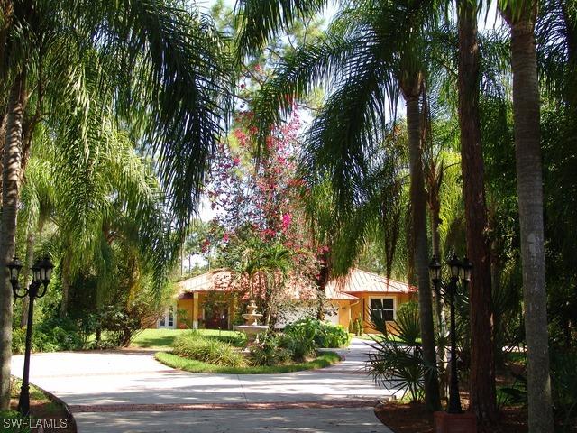 4660 1st Ave., Naples, FL 34119