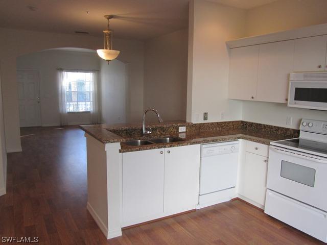 3271 Tamara Dr. #4, Naples, FL 34109