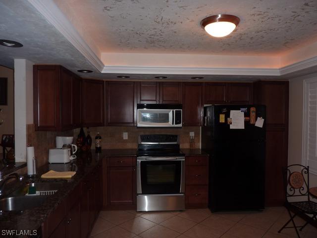 4817 Lakewood Blvd., Naples, FL