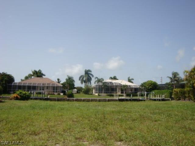 1529 Kingston Ct., Marco Island, FL 34145