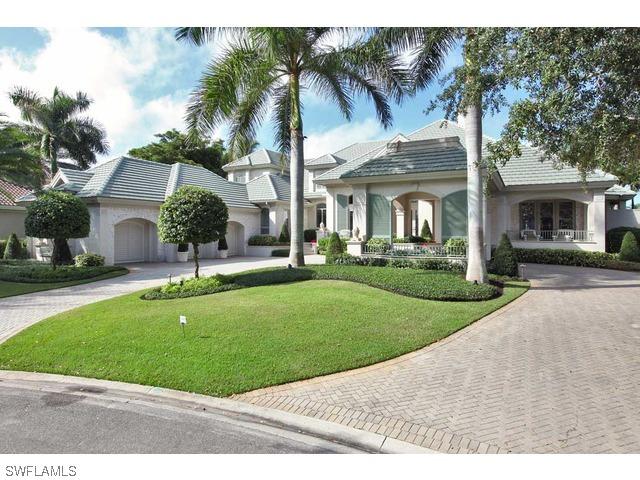 2951 Bellflower Ln., Naples, FL
