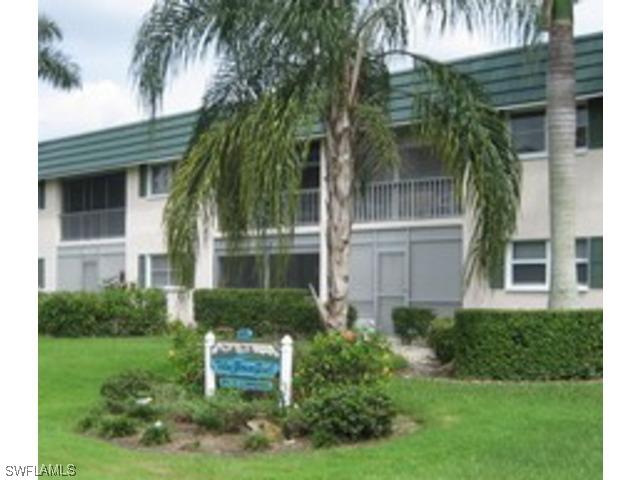 300 Valley Stream Dr., Naples, FL 34113