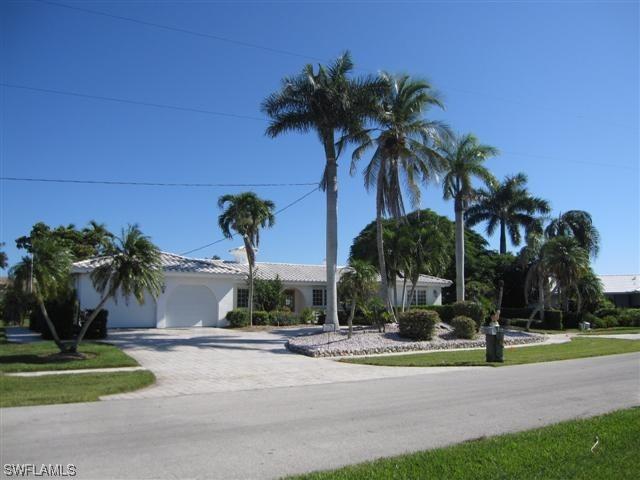 205 Meadowlark Ct., Marco Island, FL