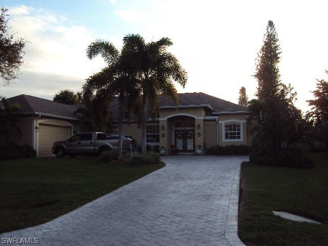 152 Palm View Dr., Naples, FL