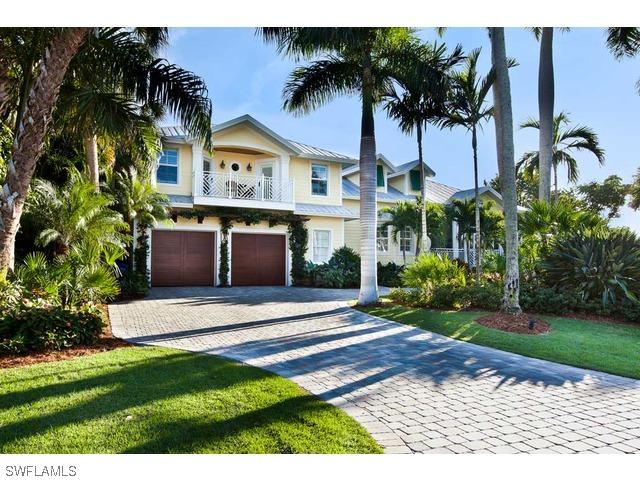 138 9th Ave., Naples, FL