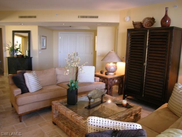 1060 Borghese Ln., Naples, FL