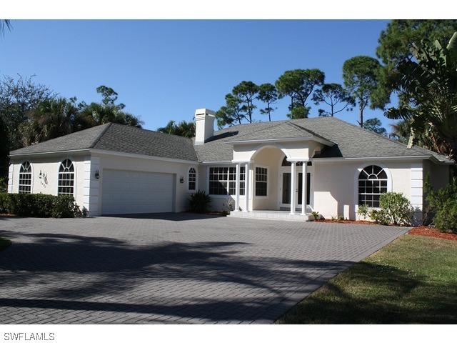 2051 Outrigger Ln., Naples, FL