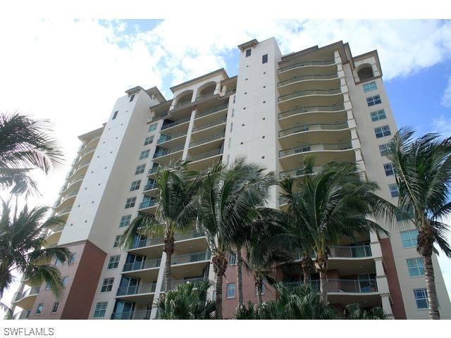455 Cove Tower Dr., Naples, FL 34110