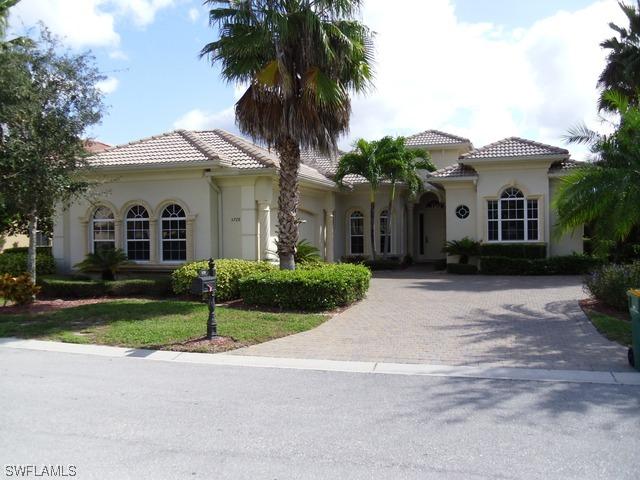 5728 Hammock Isles Dr., Naples, FL 34119