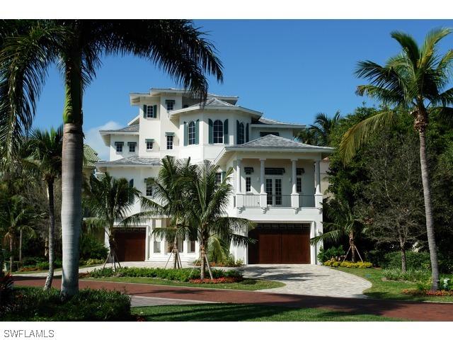 103 Guadeloupe Ln., Bonita Springs, FL 34134