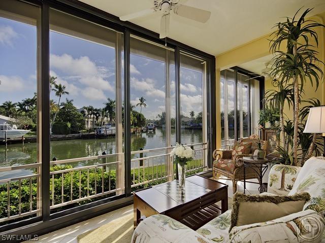 2200 Gulf Shore Blvd. #Q 3, Naples, FL 34102