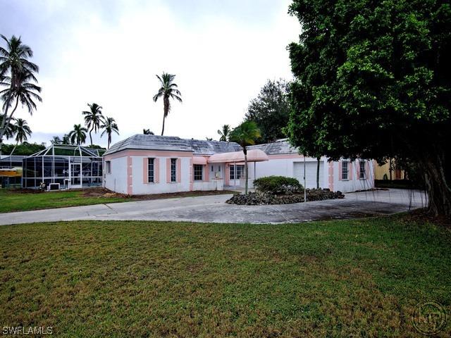 1807 Snook Dr., Naples, FL 34102