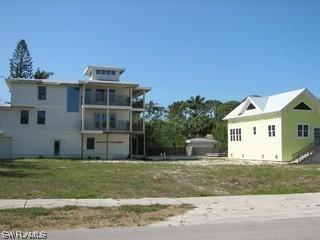 238 8th Ave S Ave., Naples, FL 34102