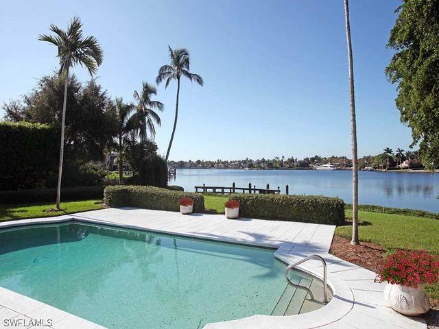 700 Spyglass Ln., Naples, FL