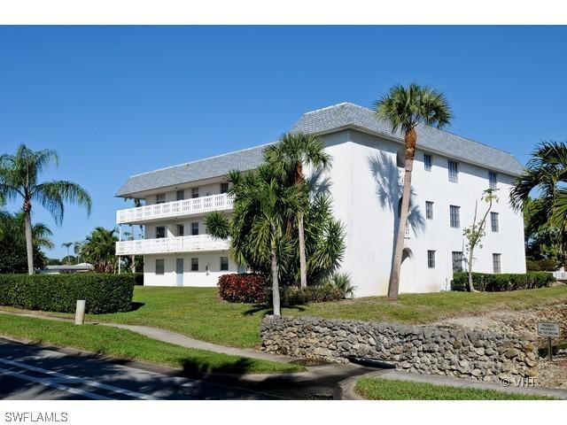 315 Saint Andrews Blvd., Naples, FL