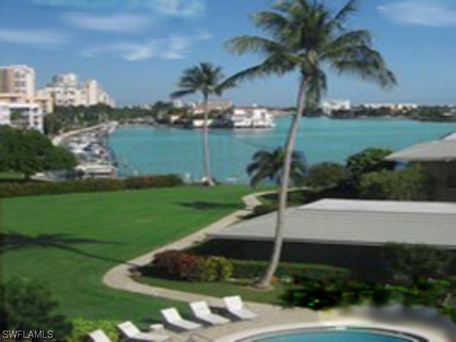 3410 Gulf Shore Blvd. #102, Naples, FL