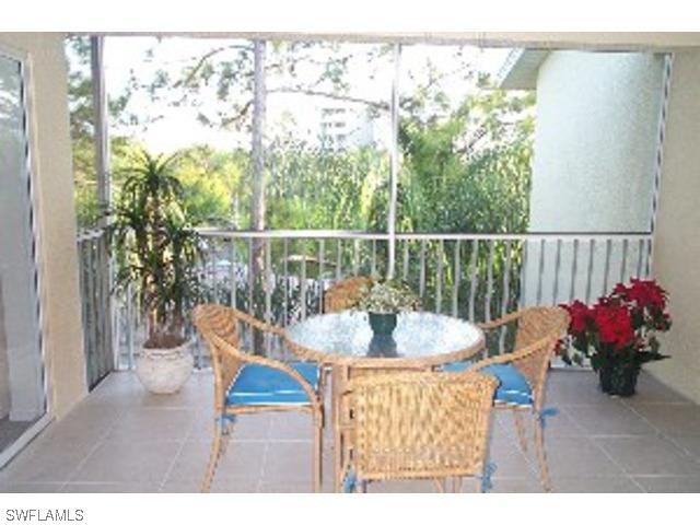 15395 Cedarwood Ln., Naples, FL