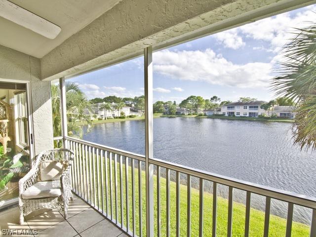 402 Emerald Bay Cir. #E-5, Naples, FL