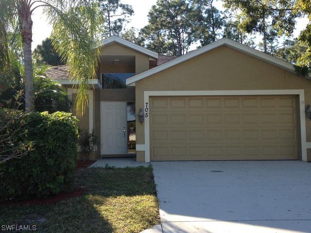 705 Crossfield Cir., Naples, FL 34104