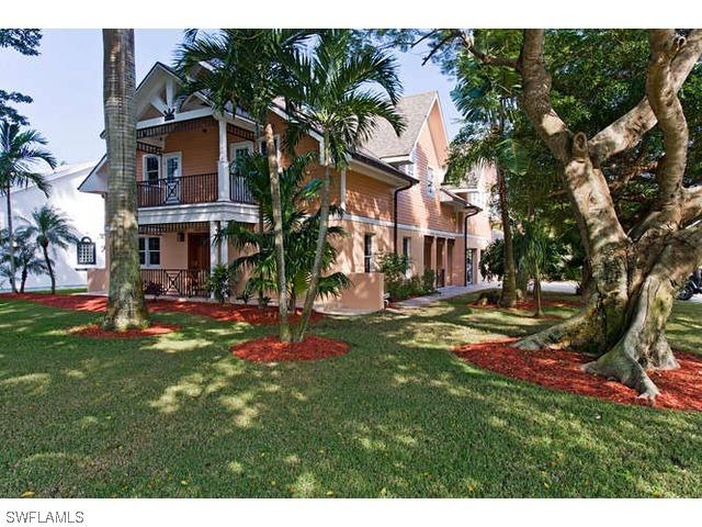 389 Central Ave., Naples, FL