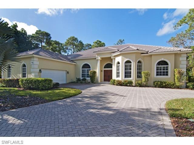 2280 Hawksridge Dr., Naples, FL 34105