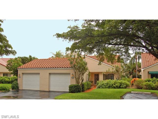 519 Beachwalk Cir., Naples, FL