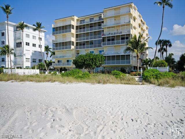 1977 Gulf Shore Blvd. #602, Naples, FL 34102