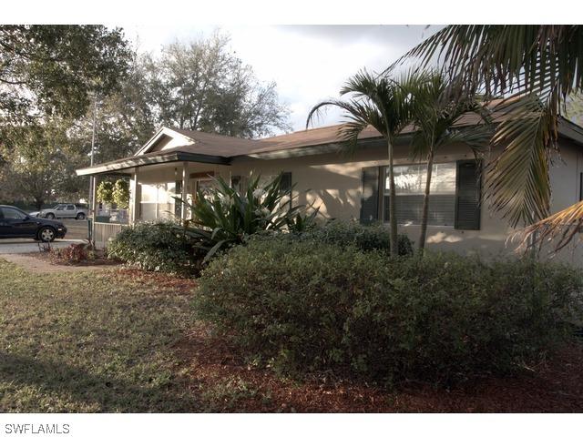 741 Pine Cone Ln., Naples, FL