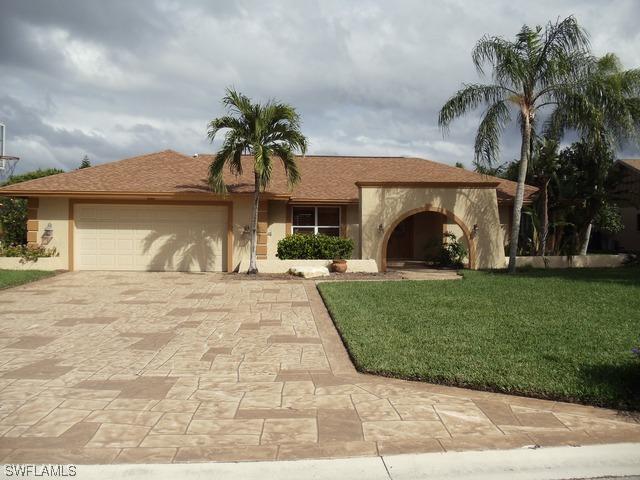 225 Pinehurst Cir., Naples, FL