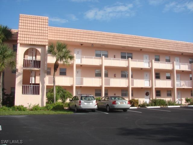 200 Turtle Lake Ct., Naples, FL 34105