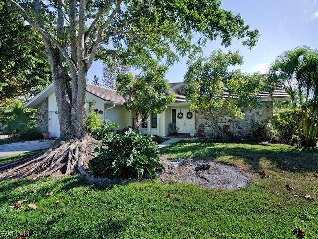 592 Whispering Pine Ln., Naples, FL