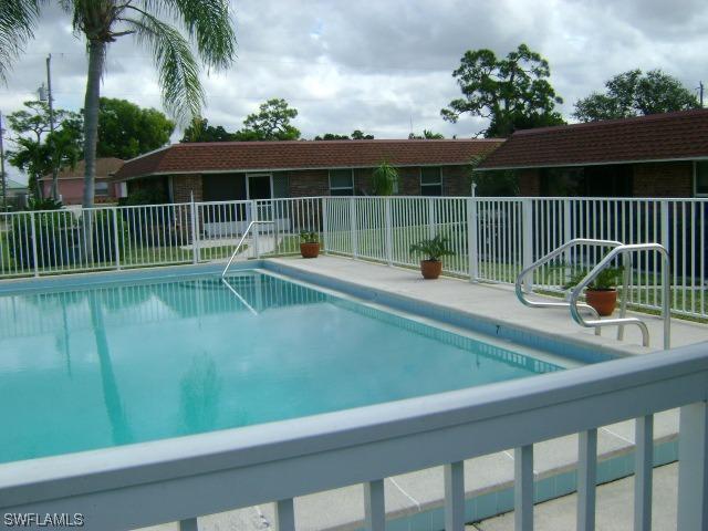 2744 Arbutus St., Naples, FL 34112