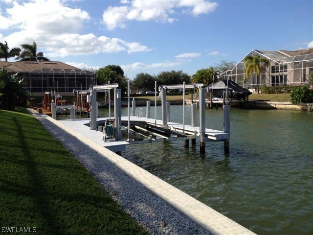 560 Seagrape Dr., Marco Island, FL 34145