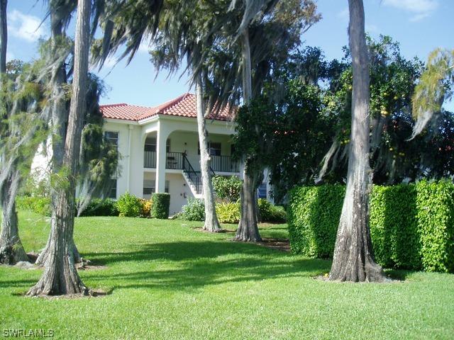 1054 Forest Lakes Dr. #H205, Naples, FL