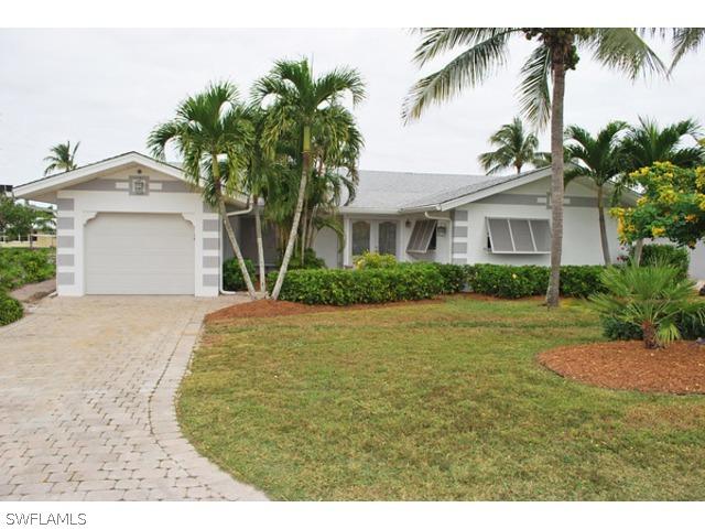 41 Fairview Blvd., Fort Myers Beach, FL 33931