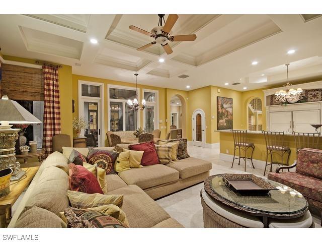 172 Seabreeze Ave., Naples, FL 34108