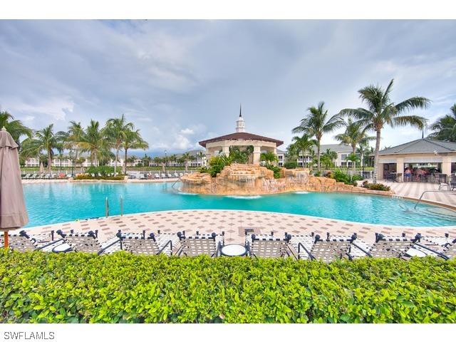 325 Dunes Blvd. #TERRACE 7, Naples, FL 34108