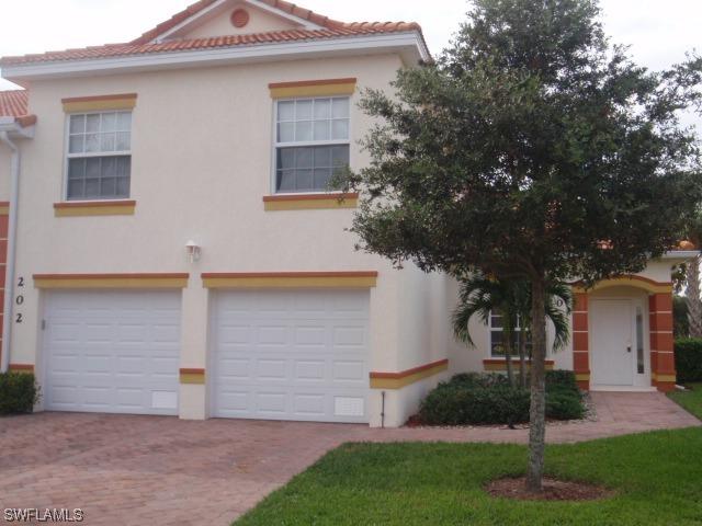 25081 Peacock Ln. #19-102, Naples, FL 34114