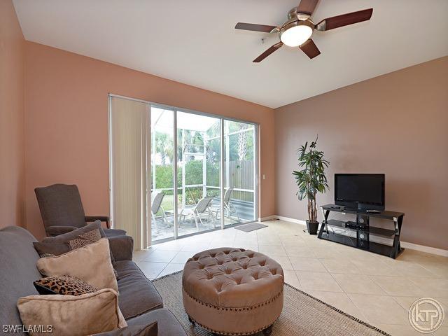 1285 Oxford Ln., Naples, FL