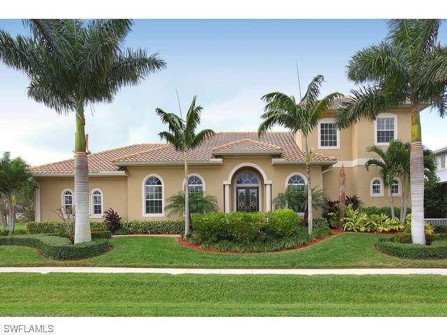 1048 Admiralty Ct., Marco Island, FL