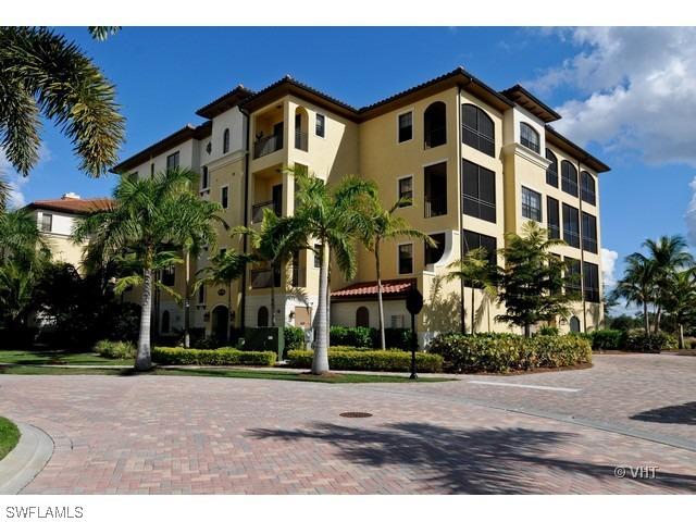 2546 Marquesa Royale Ln. #302, Naples, FL 34109