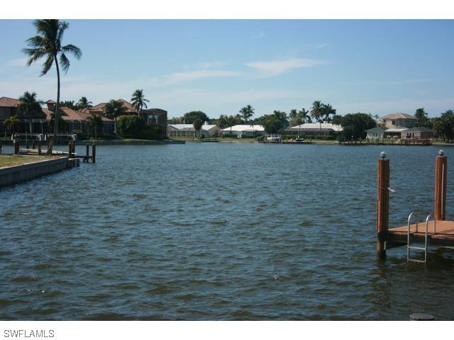 476 Balsam Ct., Marco Island, FL