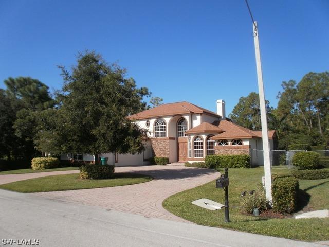 2846 Coach House Way, Naples, FL 34105