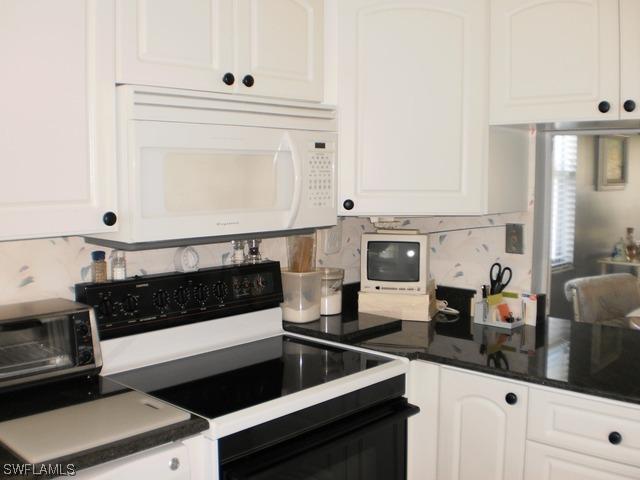 41 Highpoint Cir. #301, Naples, FL