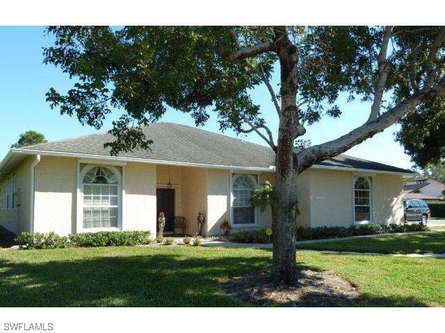 2217 Royal Ln., Naples, FL 34112