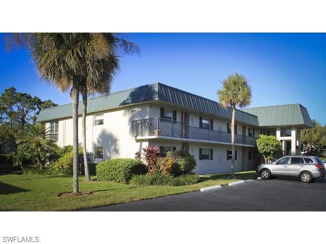 600 Valley Stream Dr. #E-5, Naples, FL