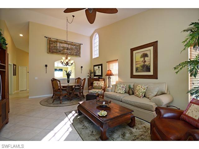 5948 Sand Wedge Ln. #905, Naples, FL 34110