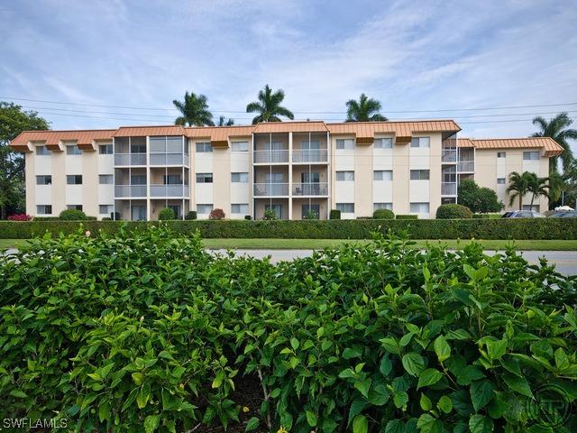1100 Gulf Shore Blvd. #104, Naples, FL 34102