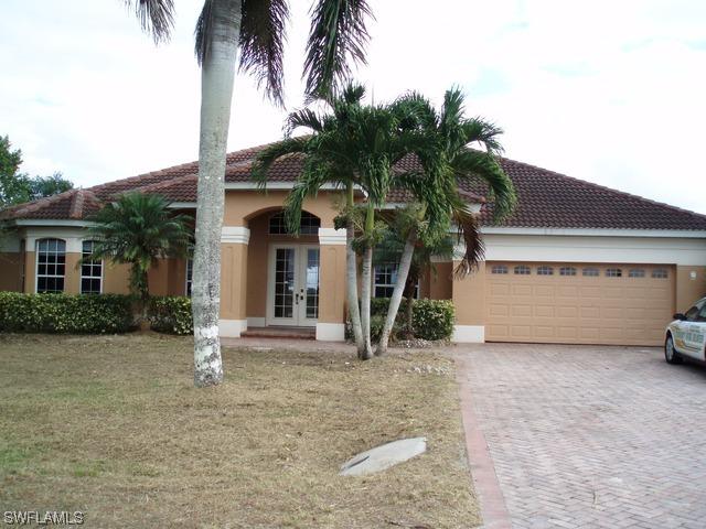 18030 Royal Tree Pkwy., Naples, FL 34114